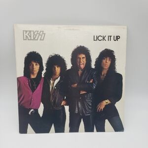 1840- Vintage Vinyl Kiss Lick Up Record